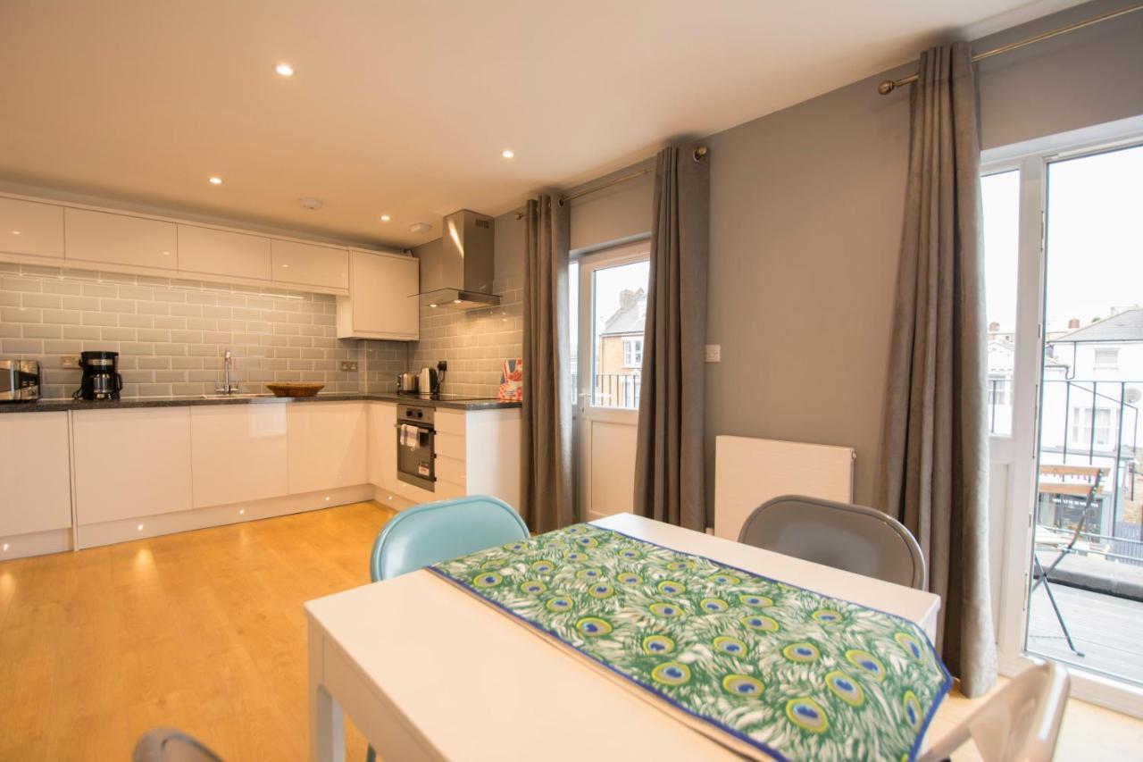London Deluxe Apartments Mitcham Dış mekan fotoğraf