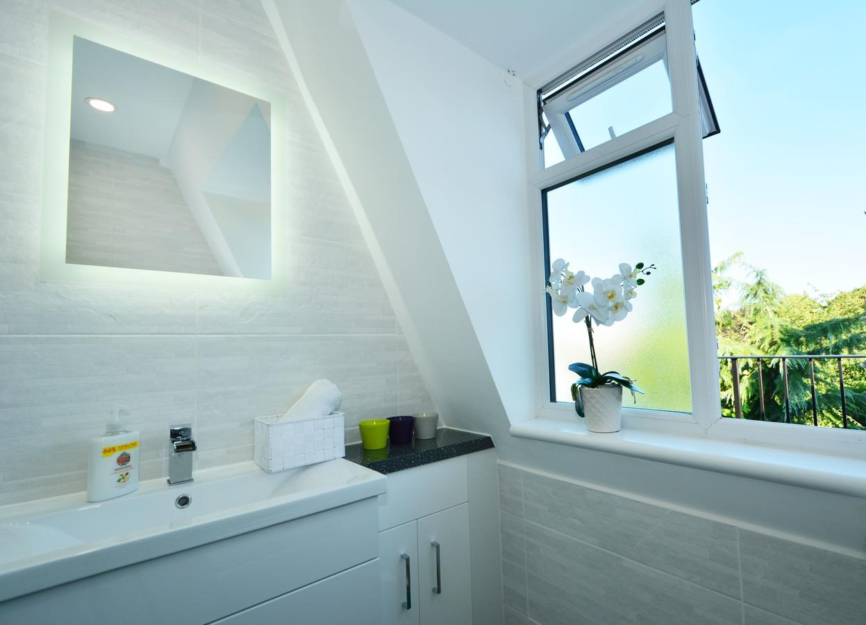 London Deluxe Apartments Mitcham Dış mekan fotoğraf