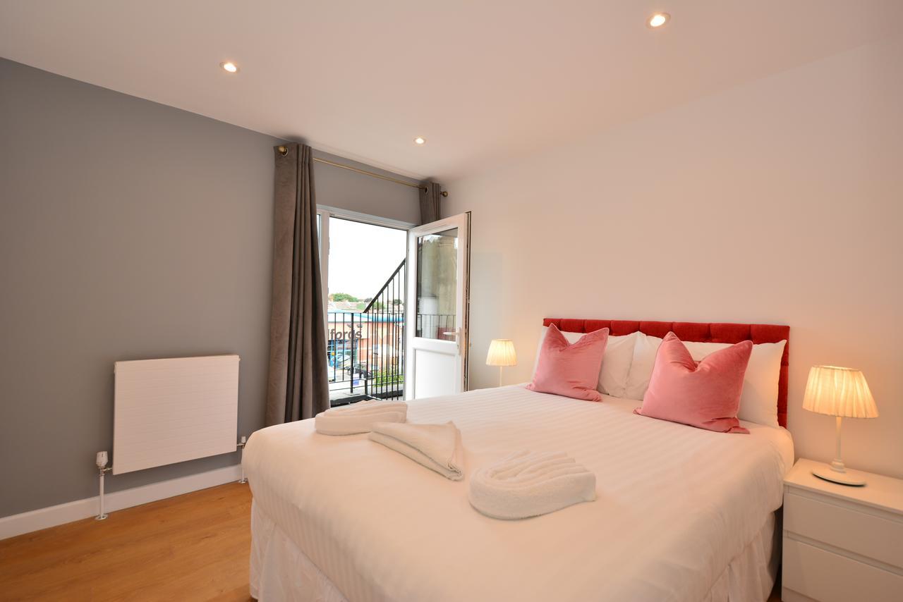 London Deluxe Apartments Mitcham Dış mekan fotoğraf