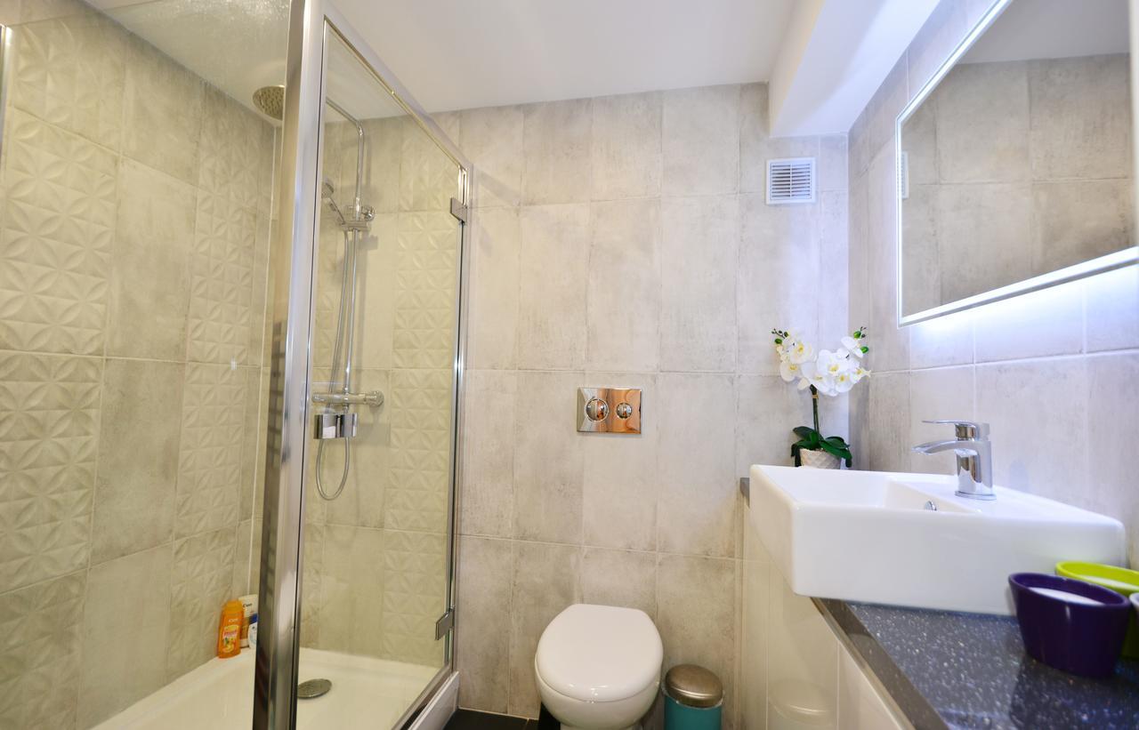 London Deluxe Apartments Mitcham Dış mekan fotoğraf