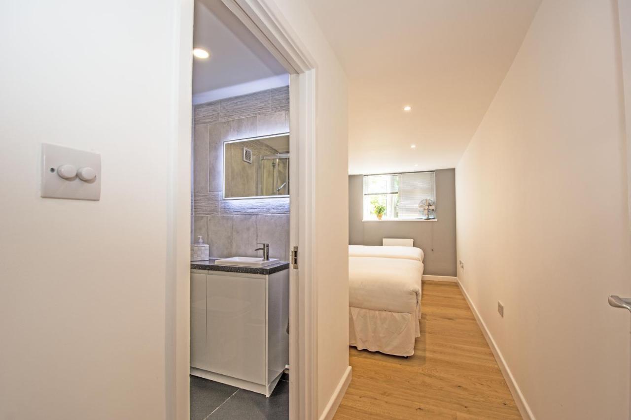 London Deluxe Apartments Mitcham Dış mekan fotoğraf